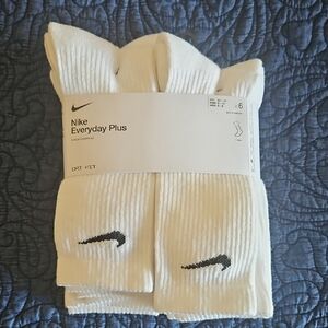Nike Everyday Plus White Athletic Crew Socks - NEW